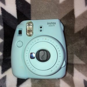 Polaroid Camera: Instax Mini 9